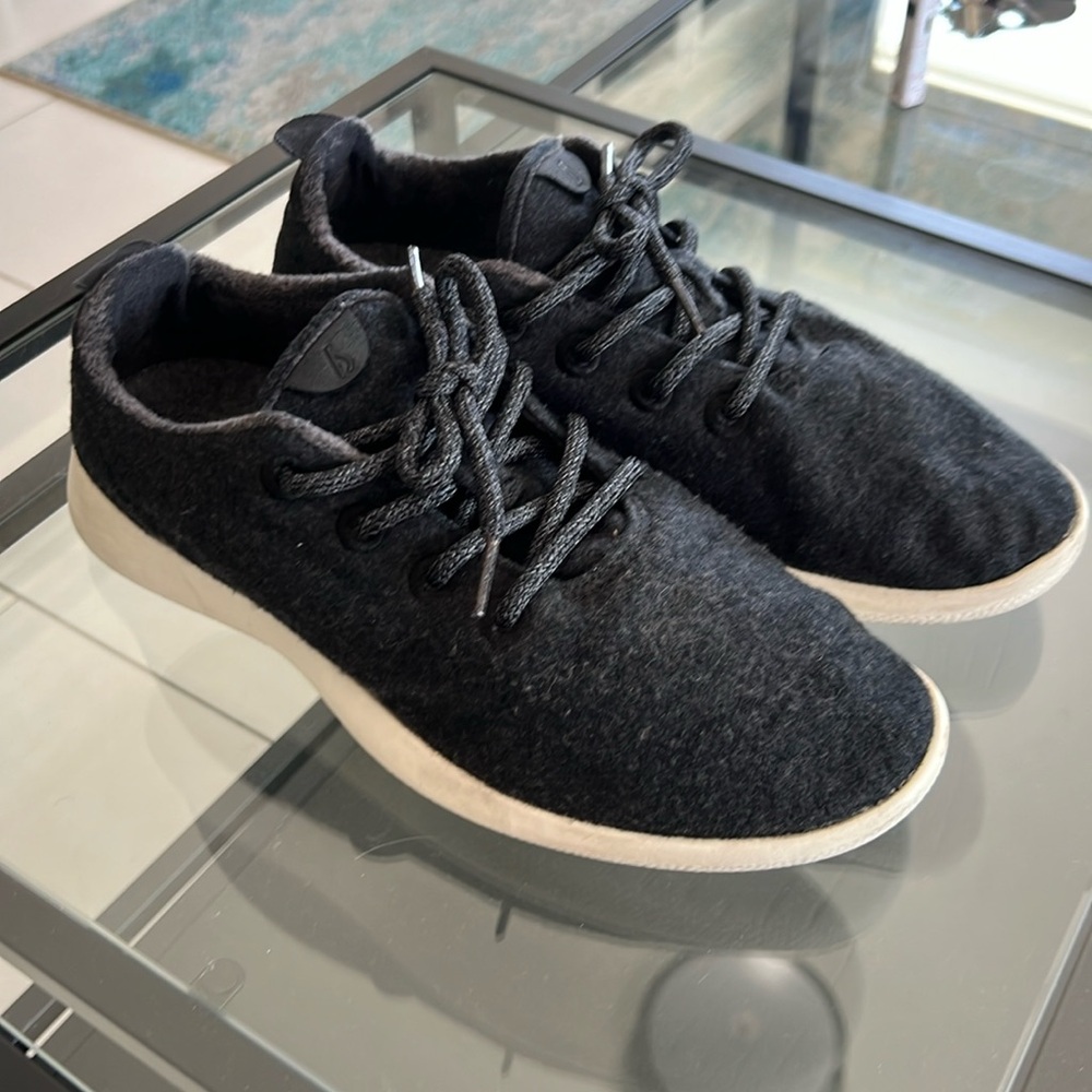 Men’s Allbirds Shoes size 10